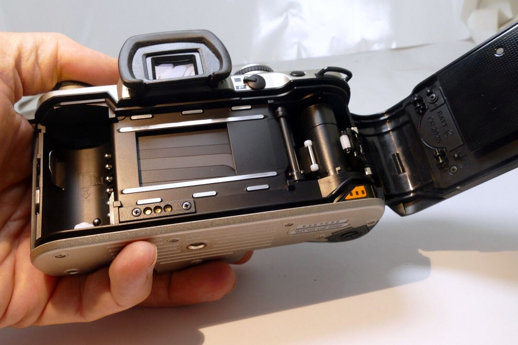 Pentax ZX-5N 35mm Film SLR Camera Body Only