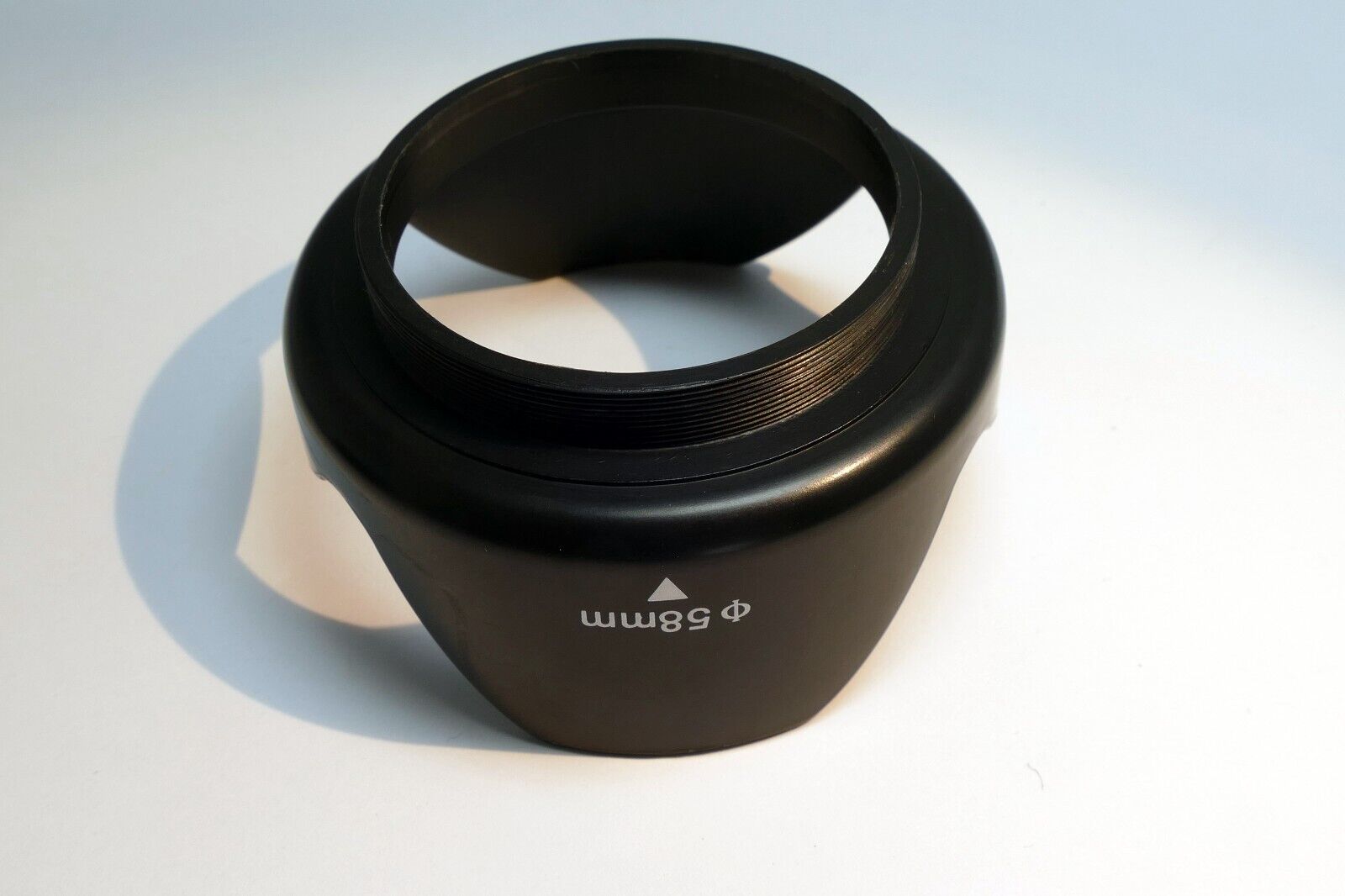 58mm Tulip  Petal shaped Lens Hood Shade Missing threaded  locking ring