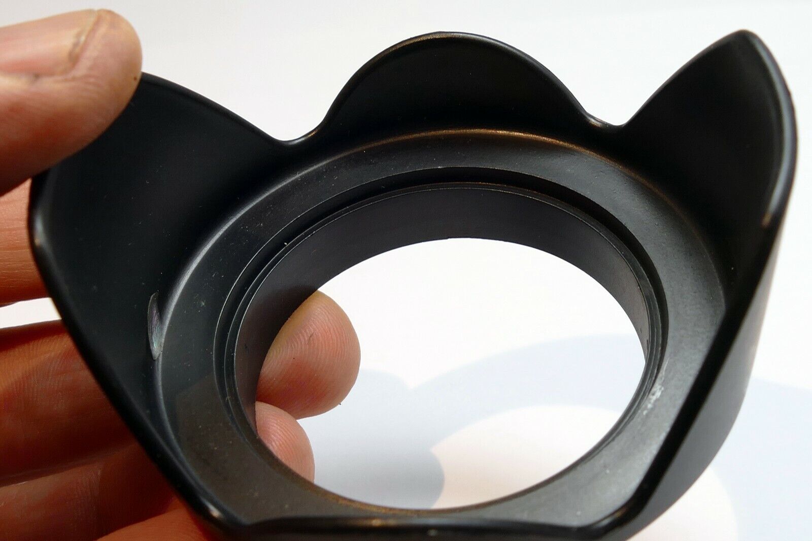 XIT 52mm Plastic Petal Lens Hood Shade screw in type