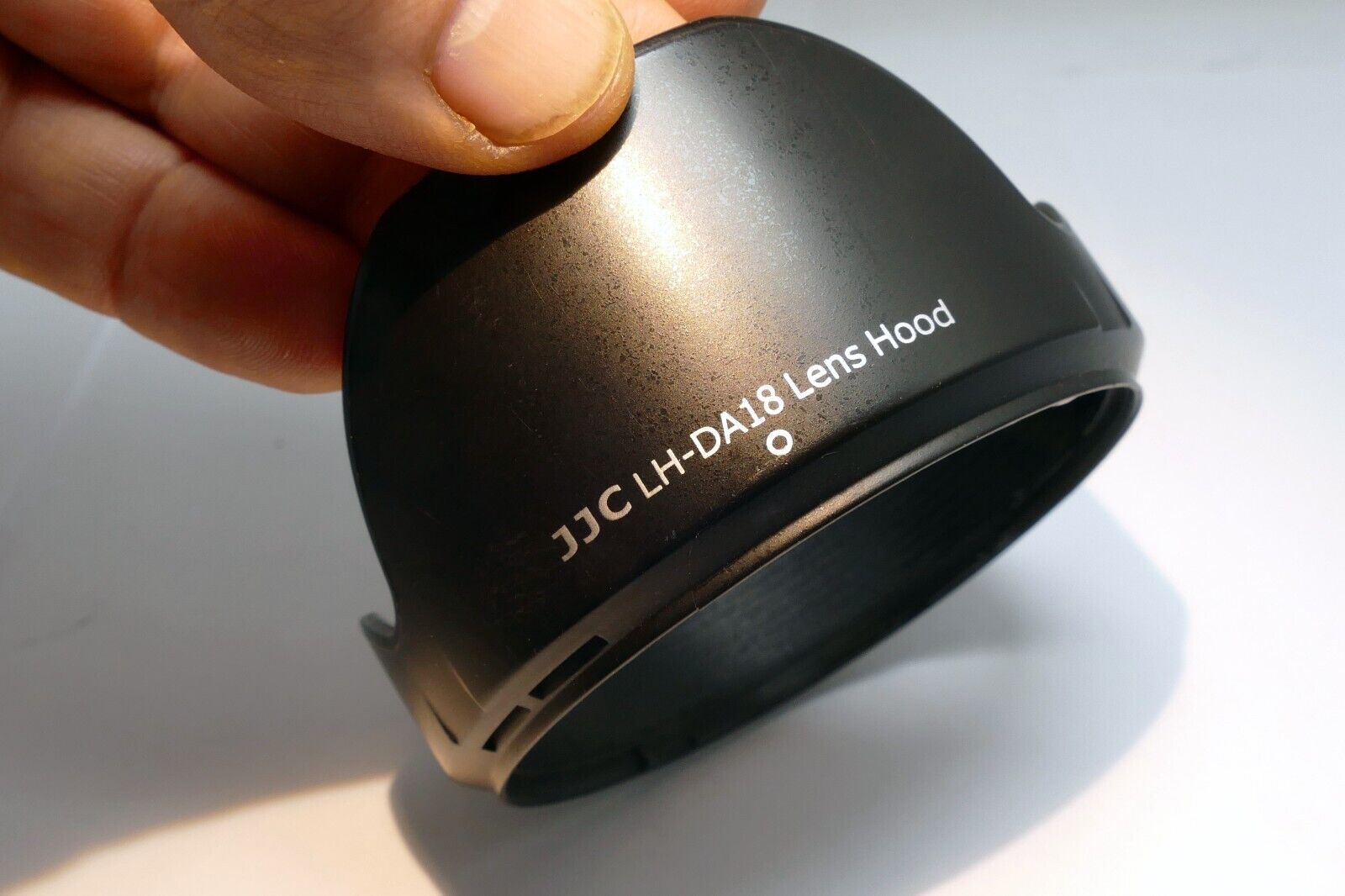 JJC DA18 Lens Hood Shade for Tamron 18-250mm & 18-270mm PZD LH-DA