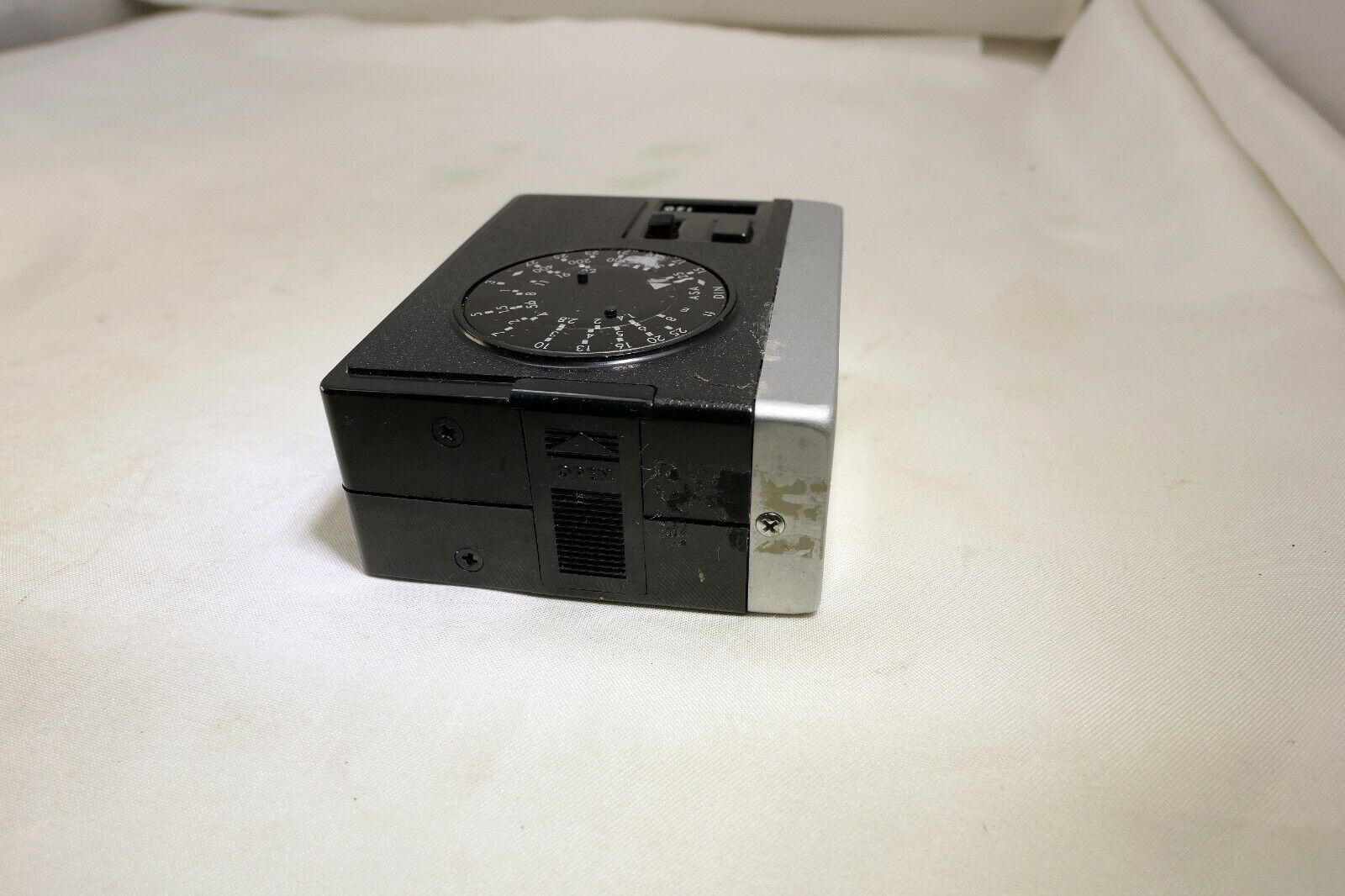 Focal 30  Flash does not work - sold for parts AS IS