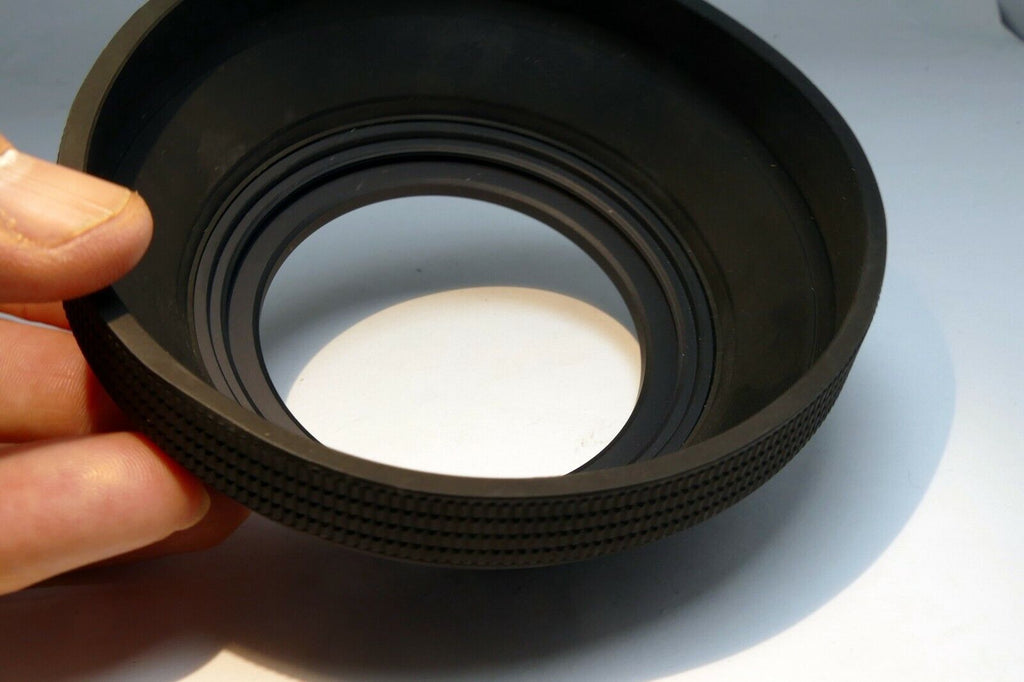 68.5mm rubber Lens Hood Shade screw in (unusual size) 69 mm