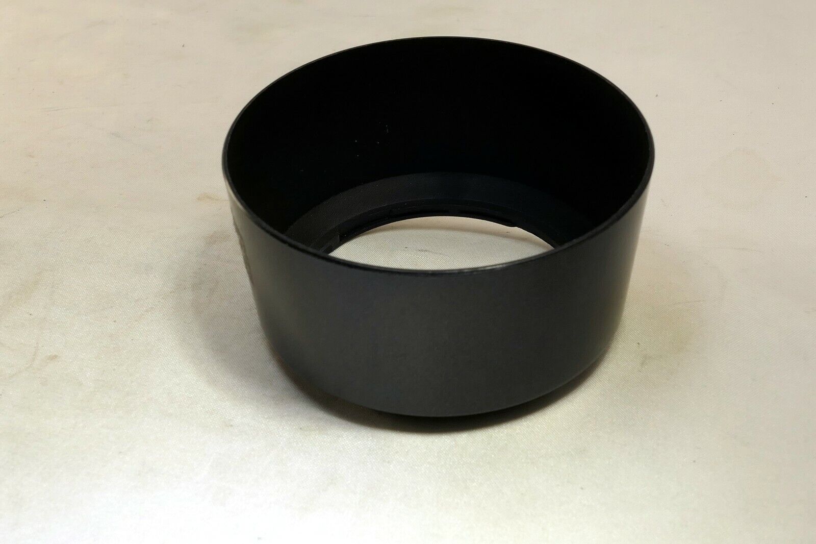 Tamron B4FH Lens Hood Shade for 70-300mm f/4.0-5.6 LD (472D) w/ 58mm rim