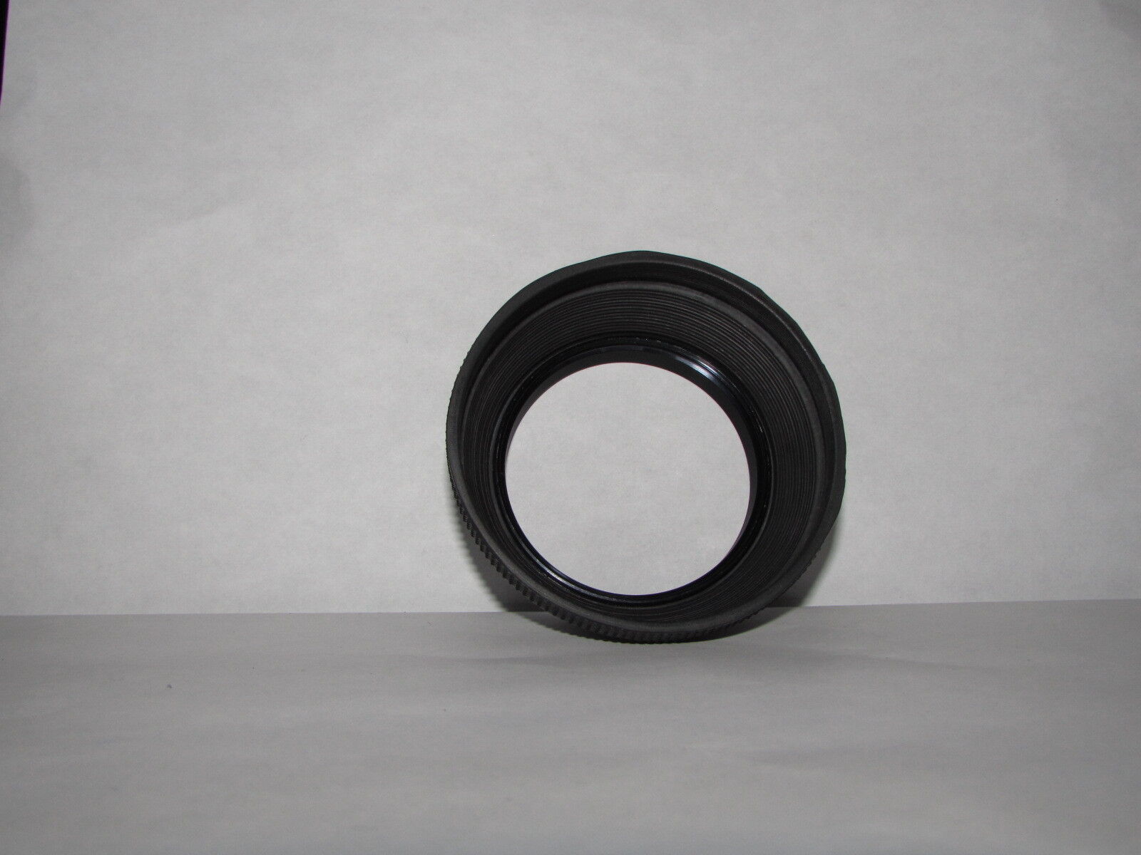 Used 55mm Lens Rubber Hood Shade for telephoto lenses 135mm 100mm  B20234