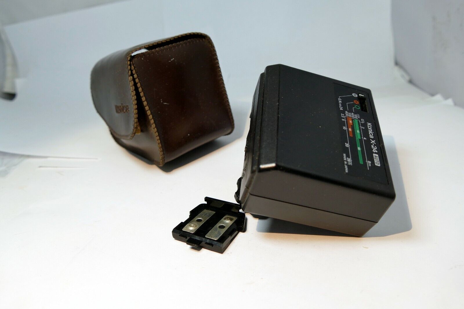 Konica X-24 Flash - AS IS for parts damaged battery door