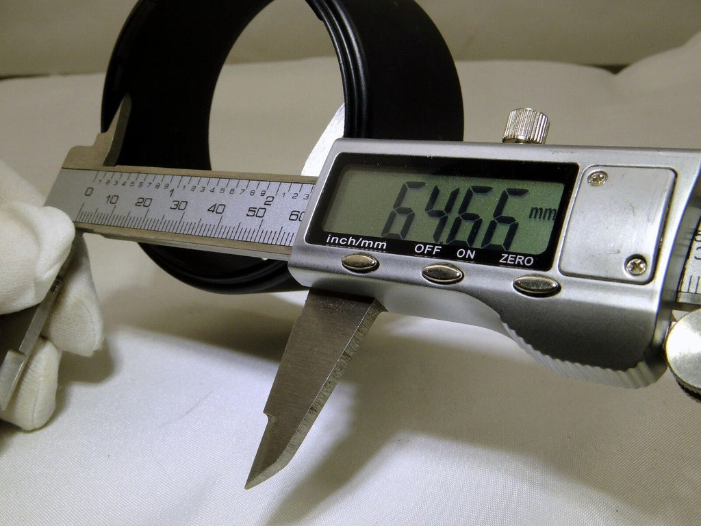 65.8mm ID twist on Lens Hood Unknown brand telephoto 70-300mm