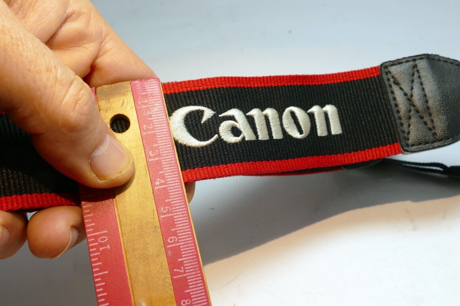 Canon EOS 5D Mark II  Digital Camera Neck Shoulder Strap  - Genuine OEM