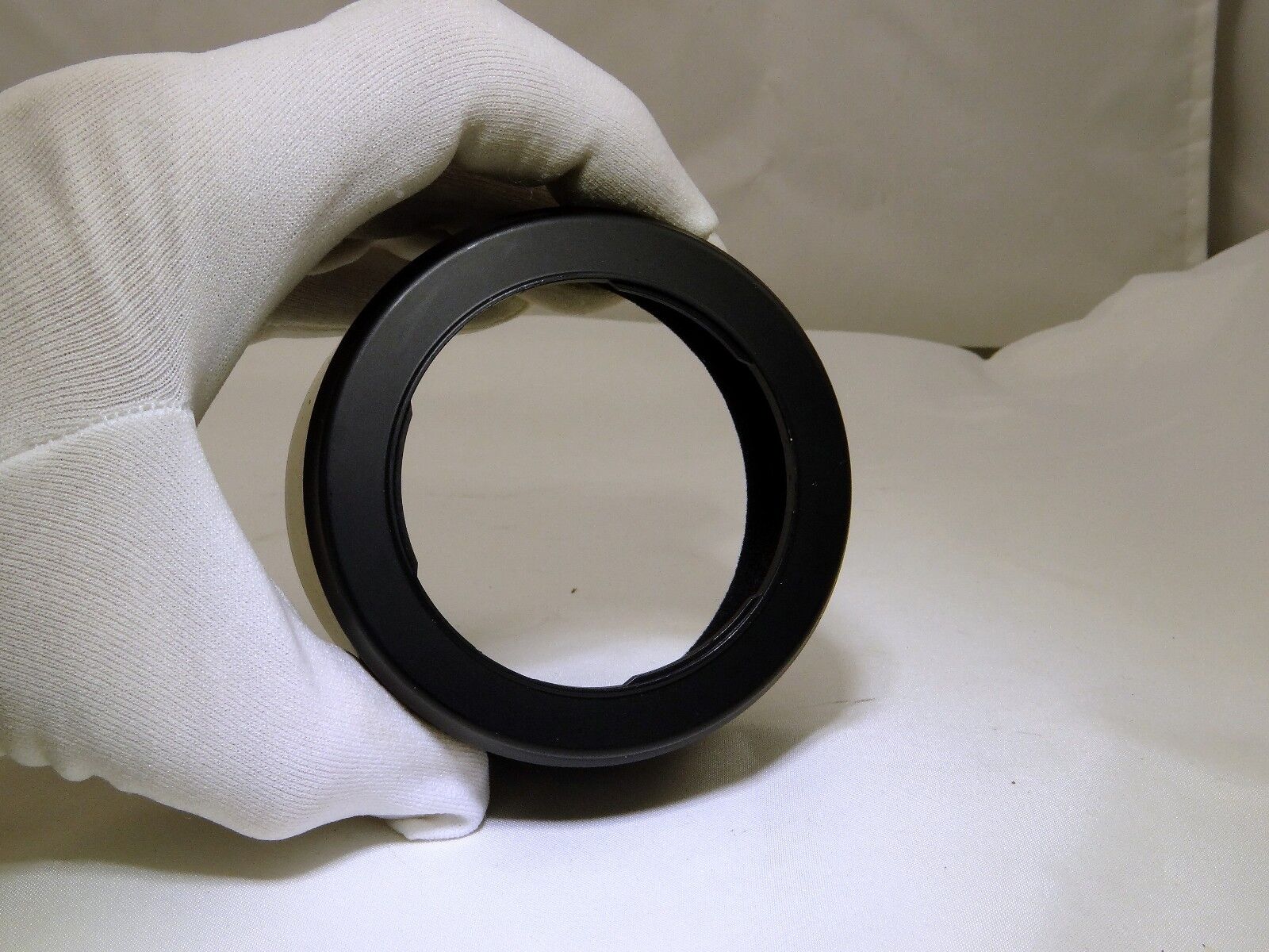 55mm ID Twist on Lens Hood unknown brand or model