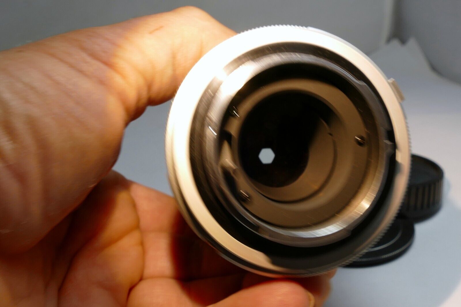 Minolta MC Tele Rokkor QD 135mm f3.5 Lens - AS IS with aperture oil stuck