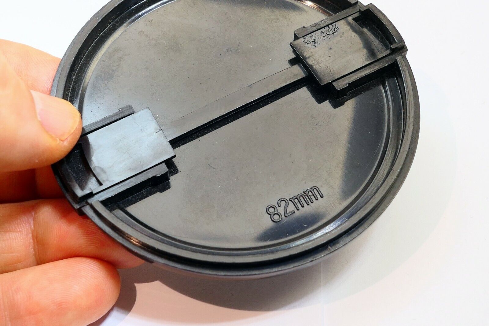 HAMA 82mm Black Plastic Front Lens Cap Snap On