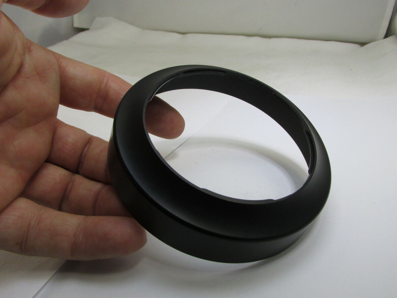 Lens Hood Shade adapter  twist on type for  WIDE-ANGLE 75mm ID for 72mm rim
