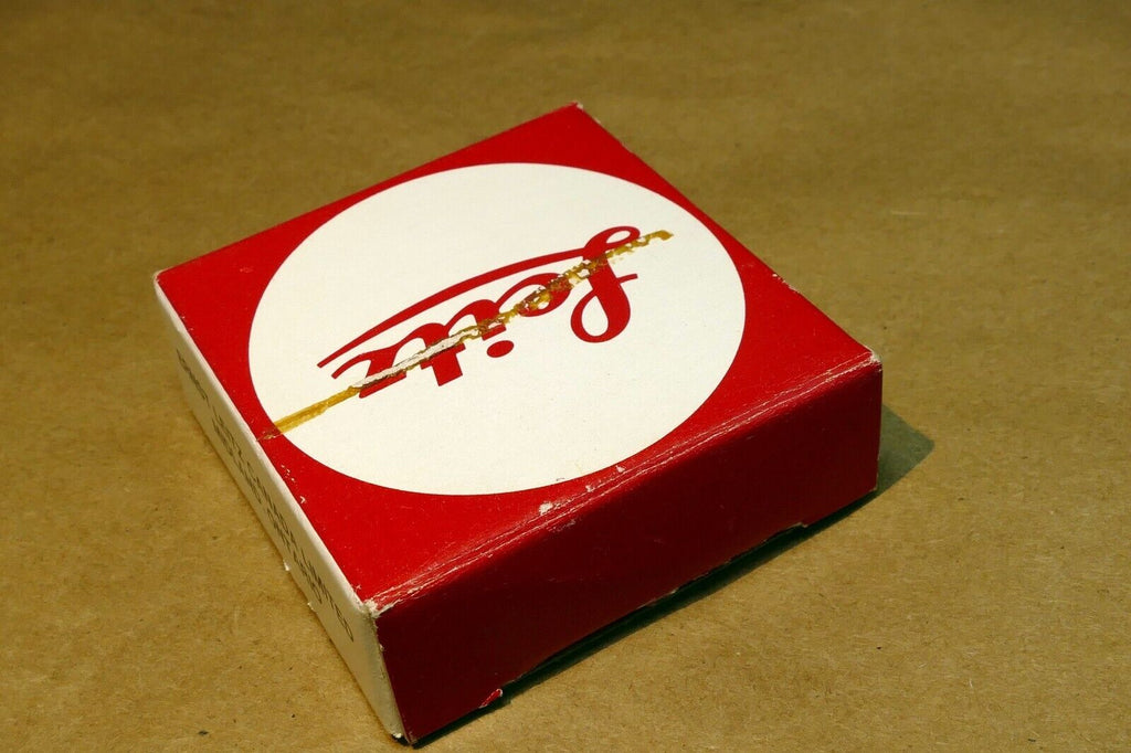 Empty Box for LEICA 14269 M cap  ( just an empty box)