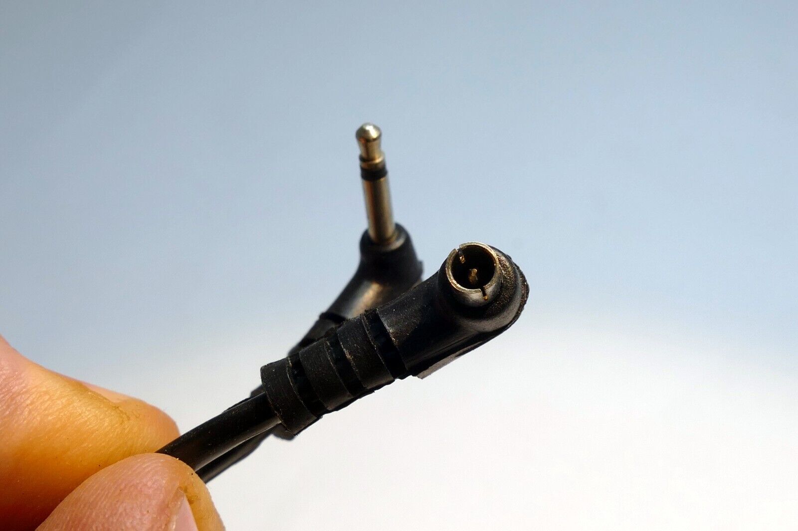 1ft Flash Strobe Extension Cord  Heavy Duty PC Male to 2.5 mm  male phone camera