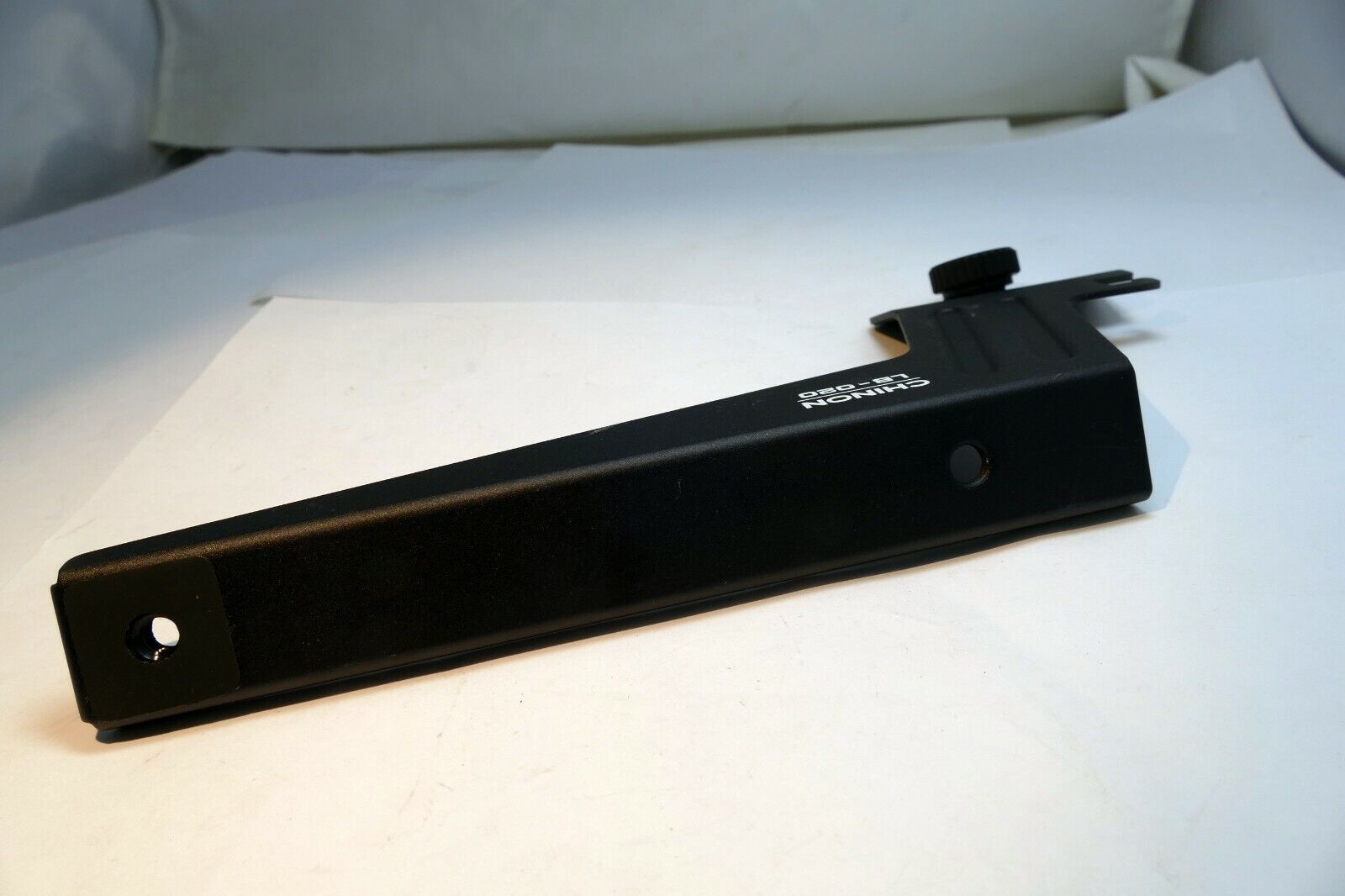 Chinon 8mm Used LB-020 light bracket