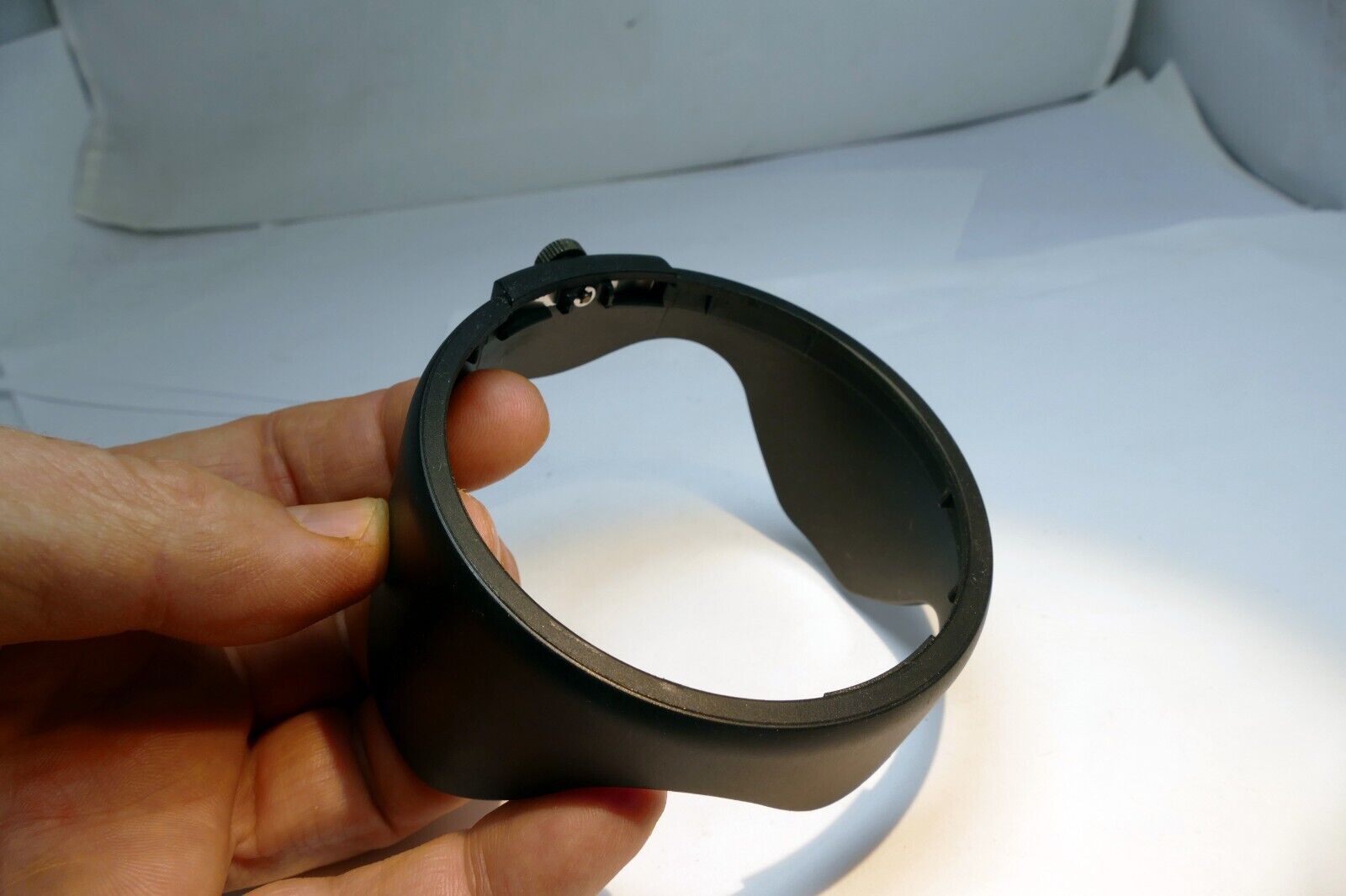 76mm  Lens Hood Shade  plastic threaded for Olympus Panasonic slip on type