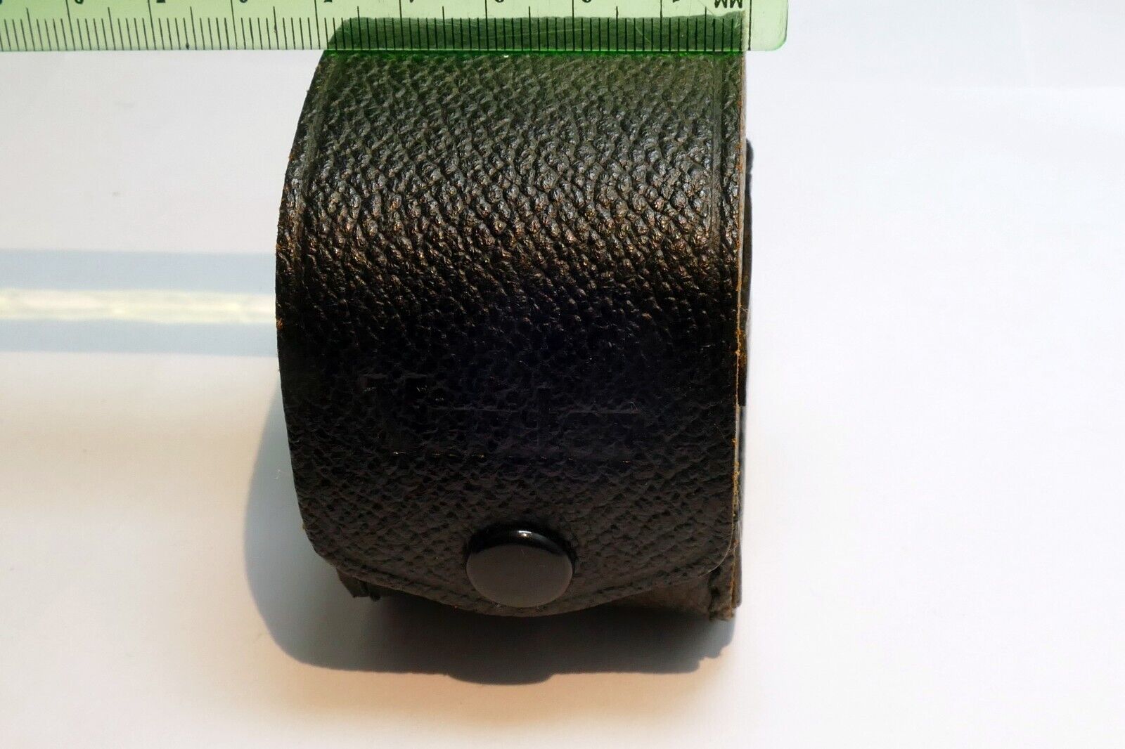 Vivitar 2X2.5X2.5" Hard lens case pouch for 1.4X teleconverter lenses