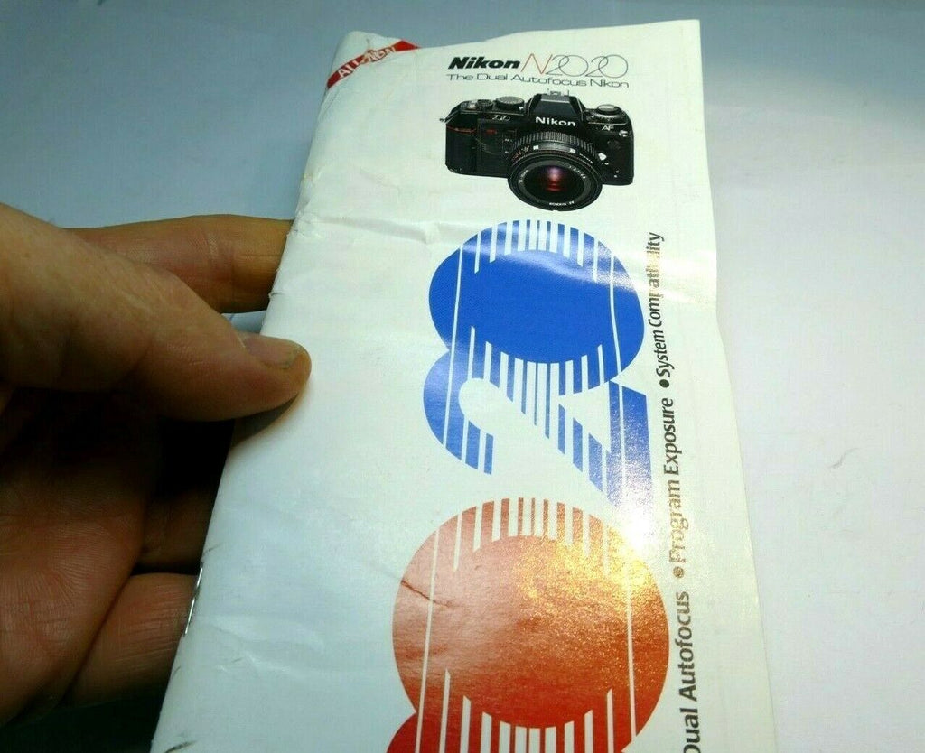 Nikon N2020 Camera  Brochure Photography Guide EN 1986 Dual Autofocus "All New"