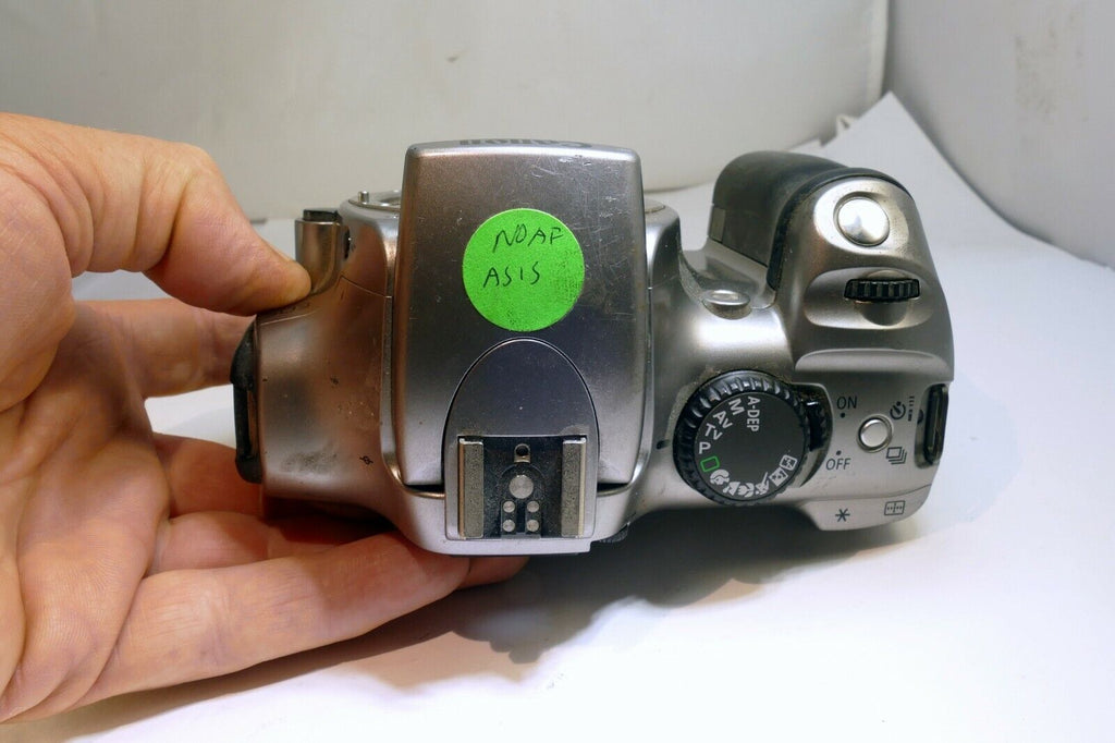 Canon EOS 300D 6MP Digital REBEL SLR Camera - Silver (Body Only) - AS IS - NO AF