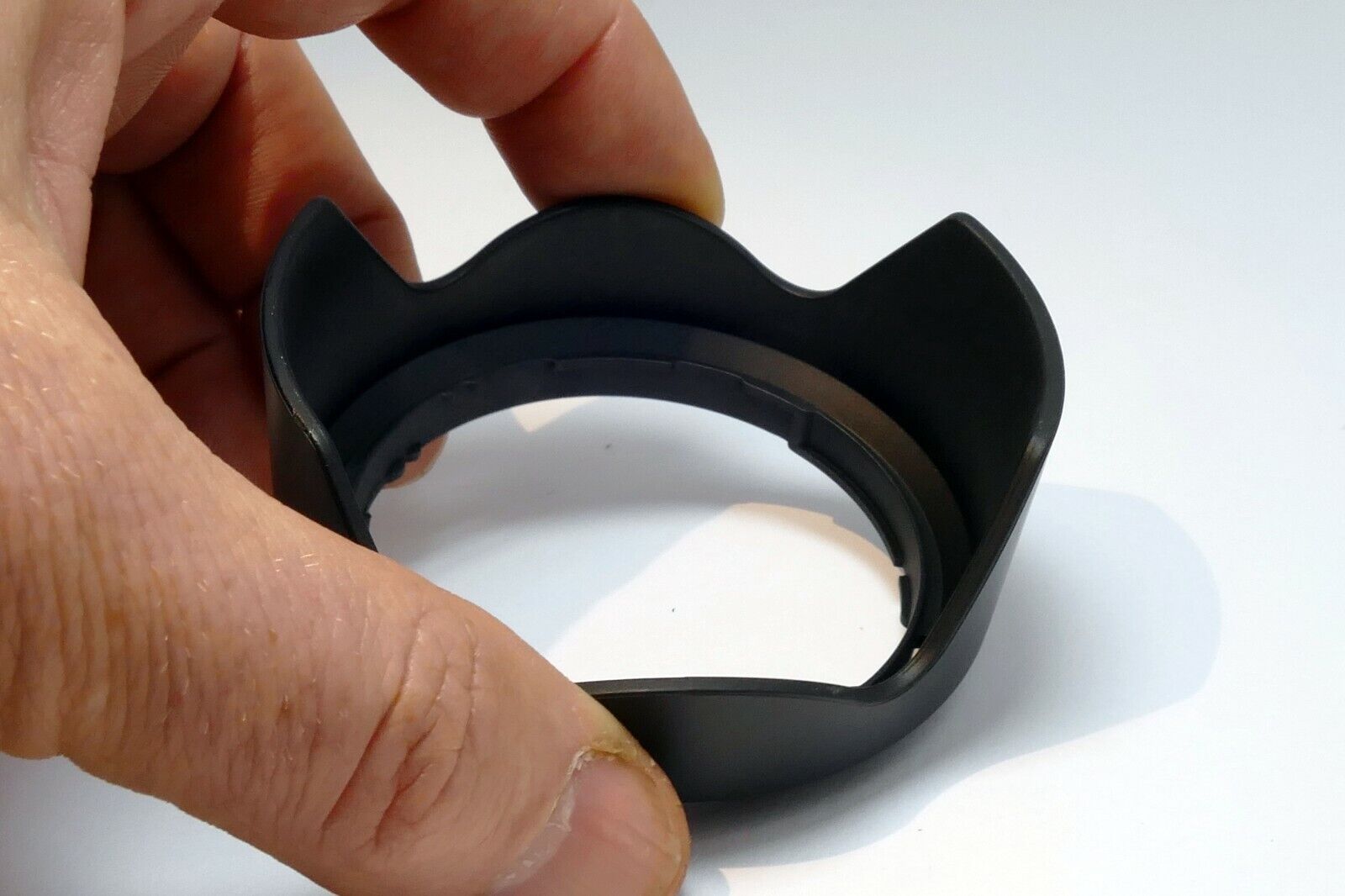 Replacement Lens Hood Shade for Sony E 16mm 18-55mm oss f3.5-5.6 16mm f2.8