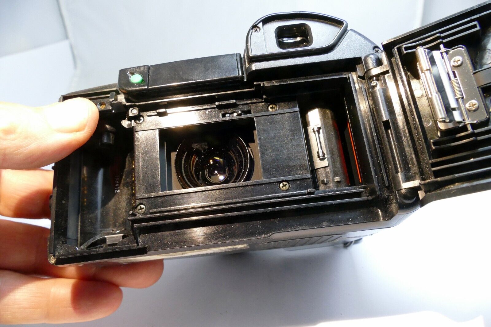 OLYMPUS INFINITY SUPER ZOOM 300, 38-105 MM CAMERA Untested - AS IS
