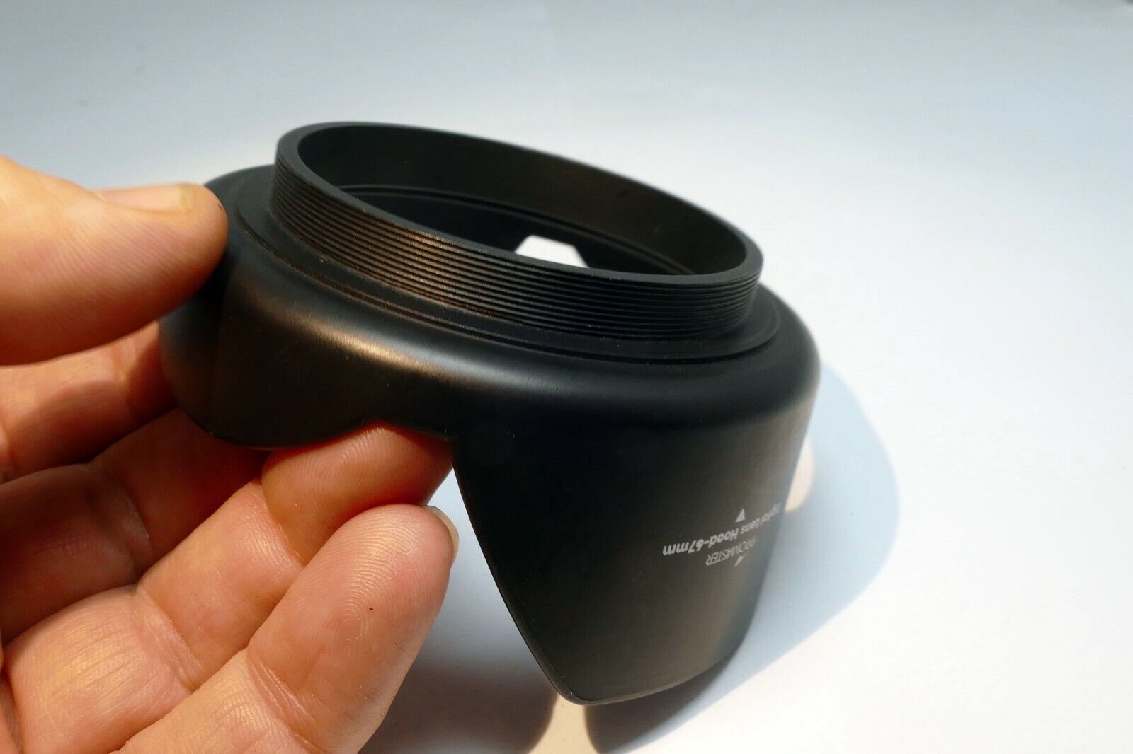 67mm Plastic Lens Hood Shade threaded screw in type petal shape digital