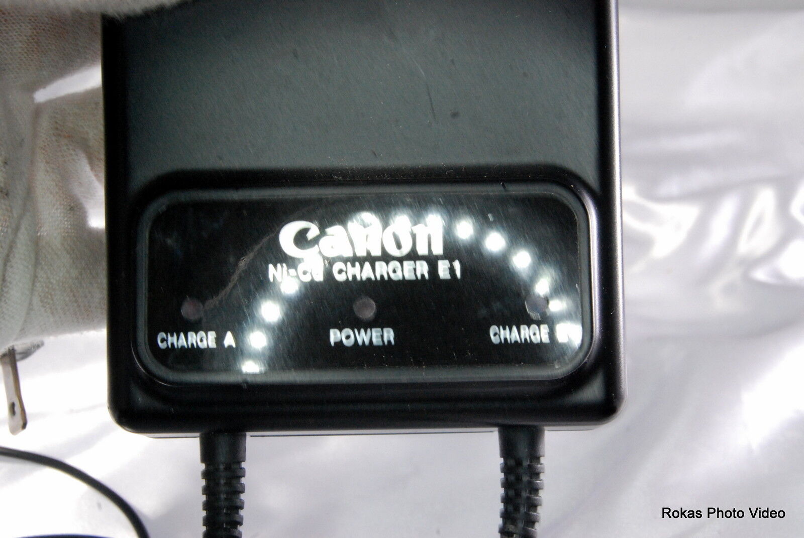 Canon Ni-Cd battery Charger E1   original  Genuine  OEM