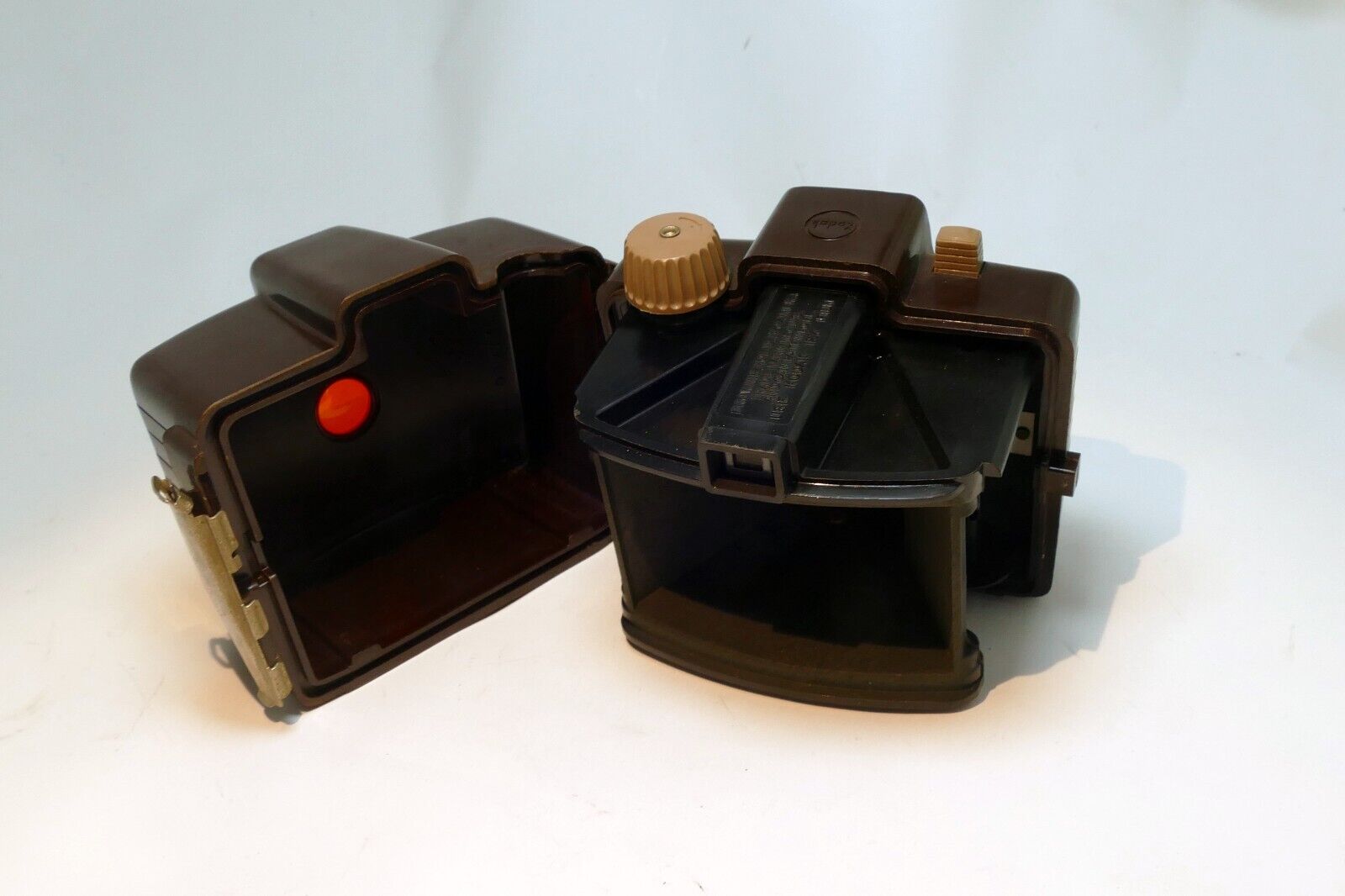 1950's Kodak Brownie Holiday Flash Camera w/ Dakon Lens use 127 film