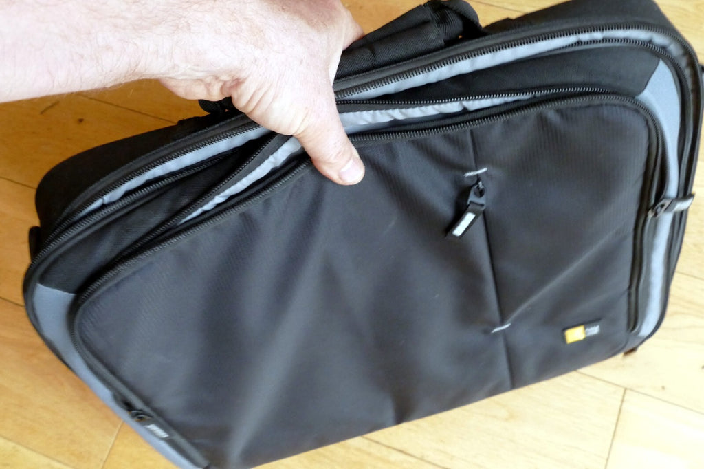 Case Logic 14" 15" 15.6" Laptop Attaché Bag in Black Sleeve SOFT CASE  06/09D