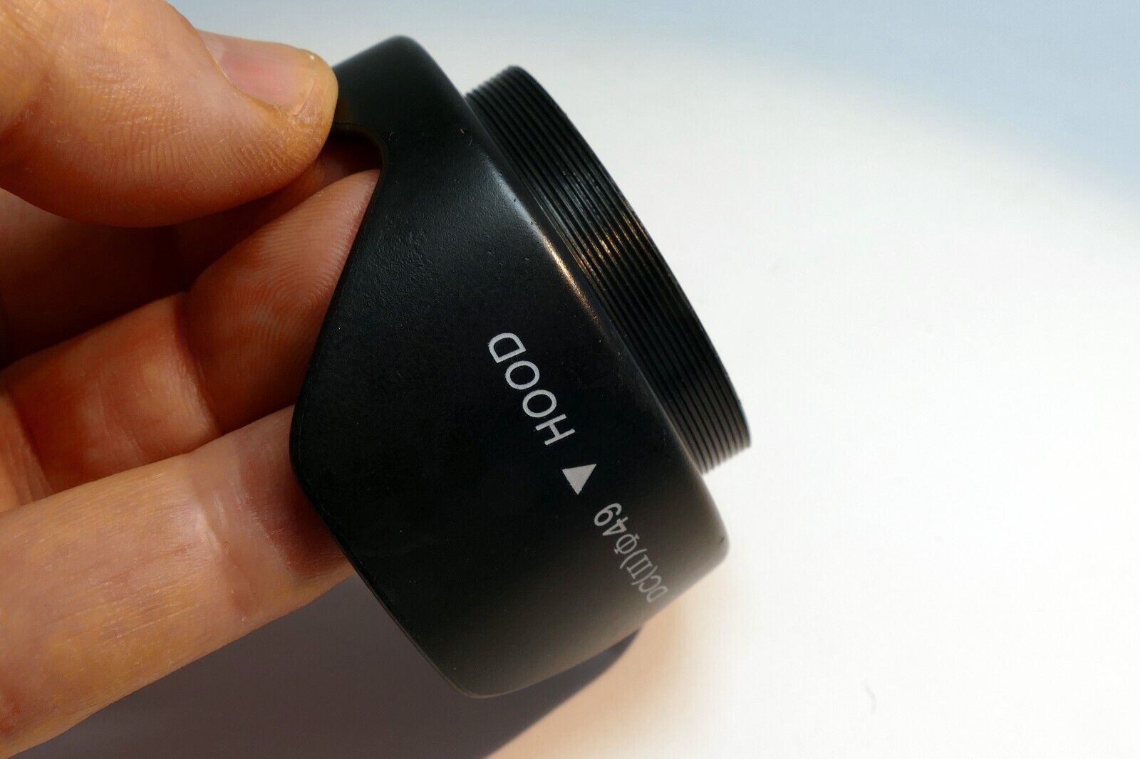 49mm plastic Lens Hood Shade  threaded (missing locking ring) - works