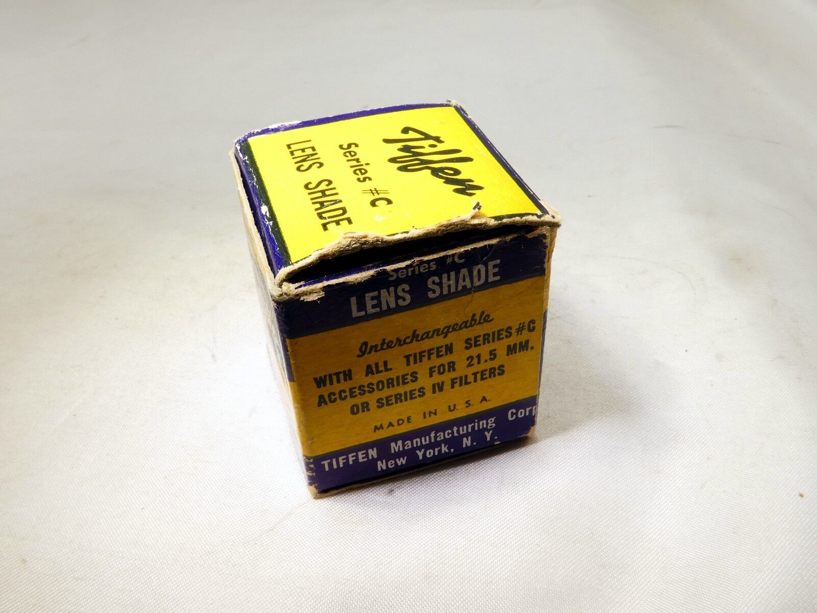 empty box only for vintage Tiffen Seres #C lens shade hood