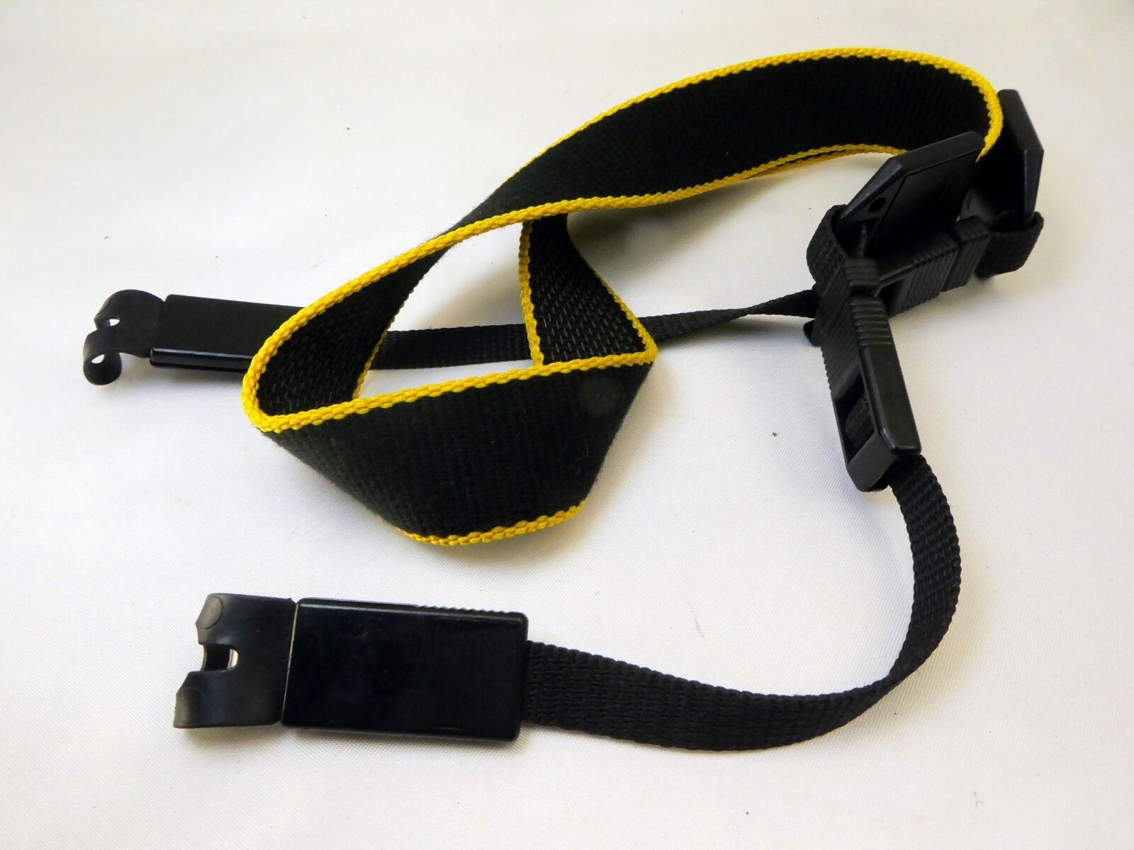Black Yellow Camera strap 2.5cm wide shoulder neck Made in Germany Sturdy