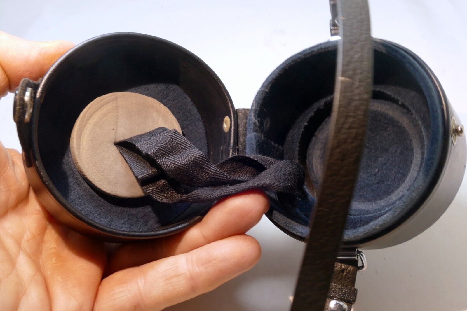 Olympus Hard Lens Case for OM 28mm f3.5 f2.8  genuine OEM - fits 50mm f1.4