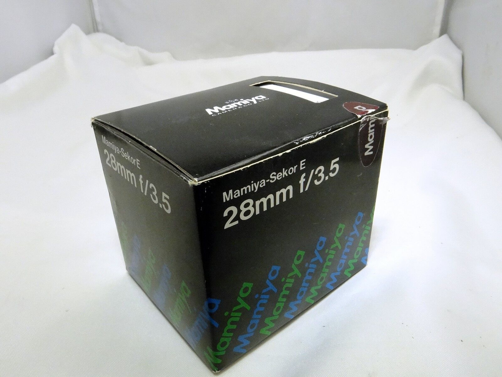 Empty box for Mamiya Sekor 28mm f3.5 E ZE with foam Lens