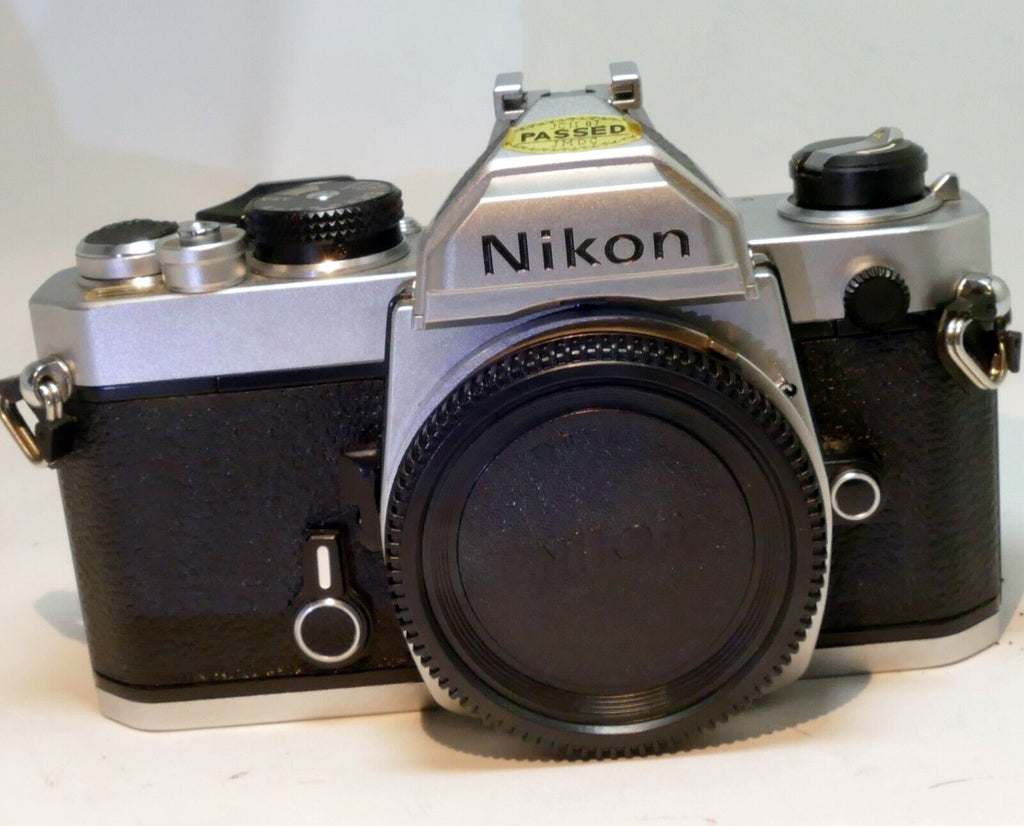 Nikon FM 35mm SLR Film Camera w/ issues with light meter - Free Shipping USA