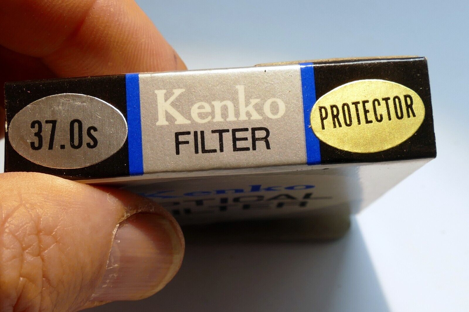Empty Box  for  Kenko 37mm UV Protector  filter - empty