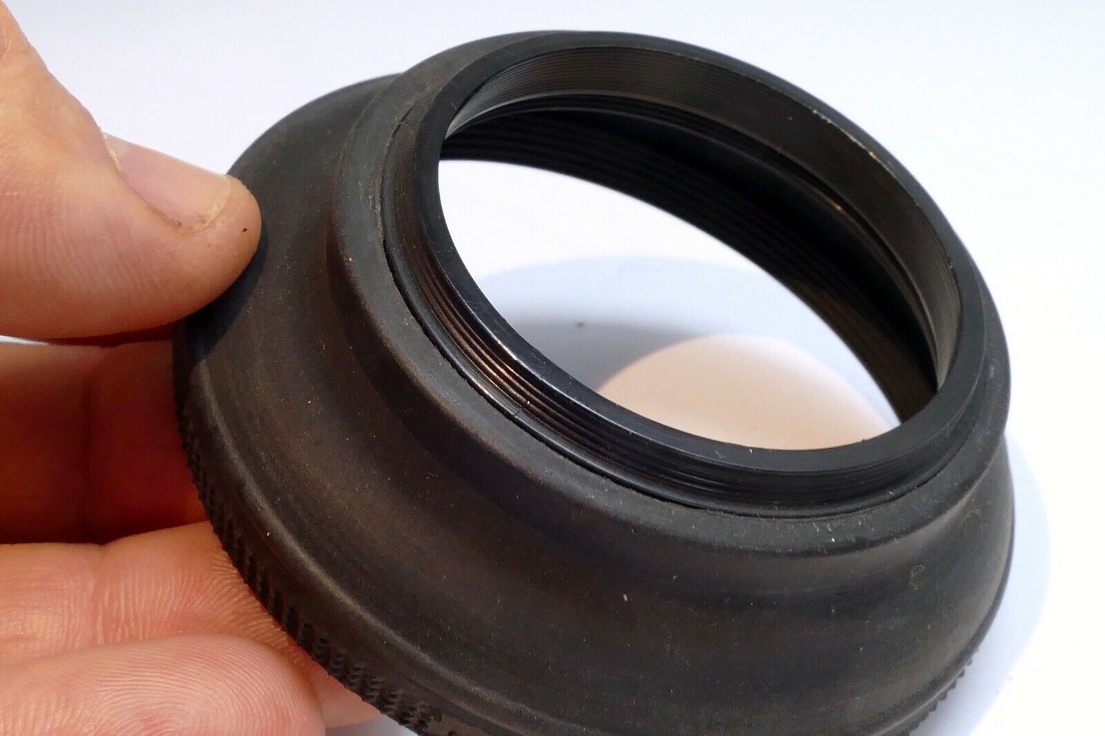 49mm Collapsible Rubber Lens Hood Shade screw in threaded for 50mm f1.8 lenses