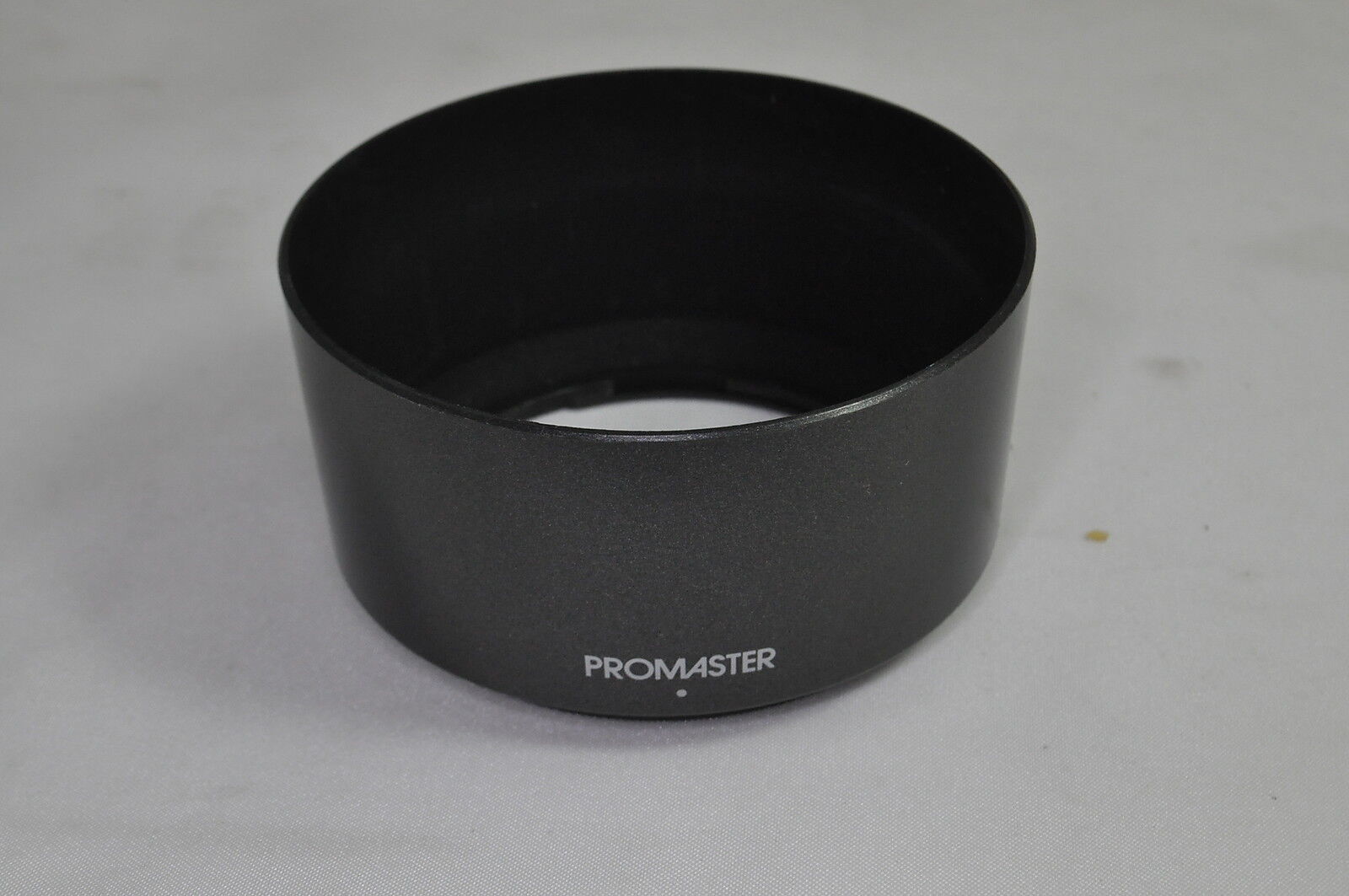 Promaster Plastic Lens Hood 60.5mm inner diameter Twist on Type bayonet