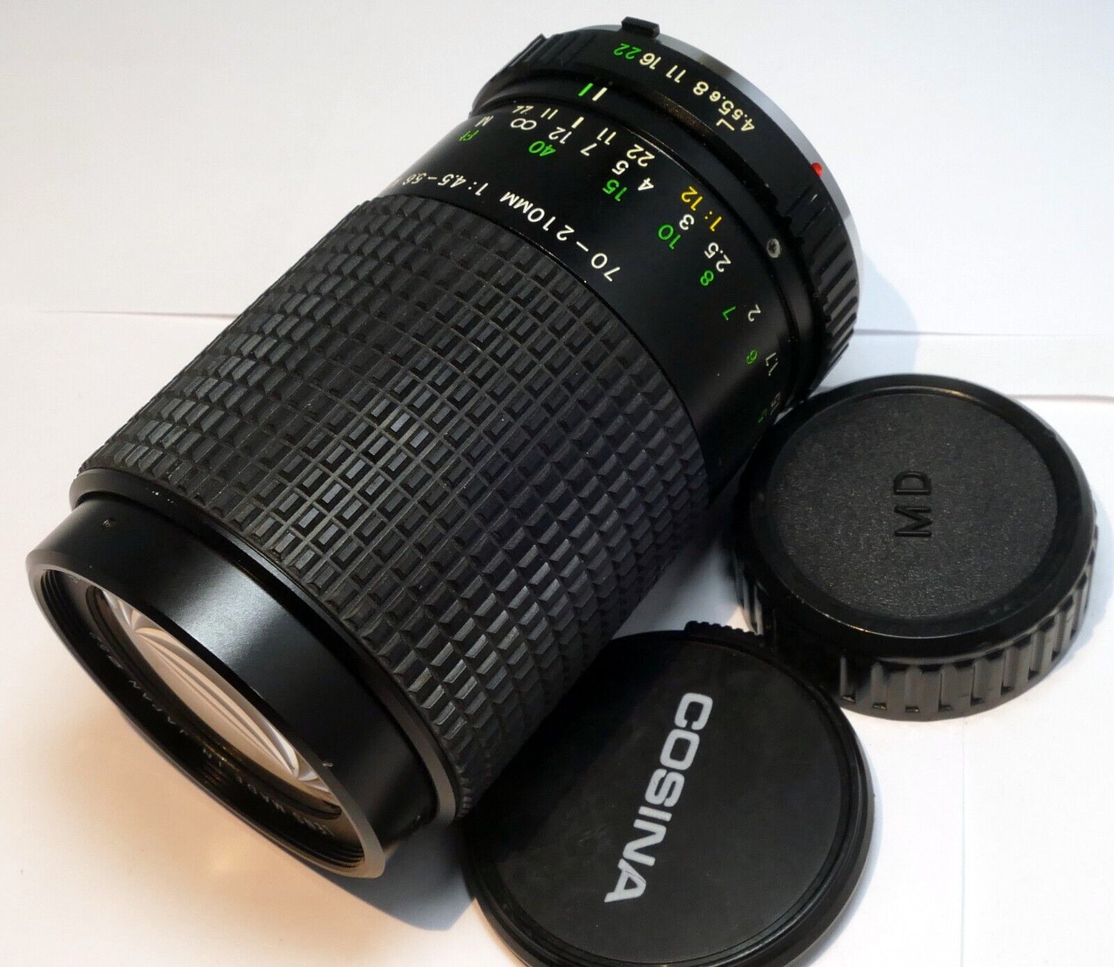 Cosina 70-210mm f4.5-5.6 MD Lens Telephoto w Haze inside - AS IS Parts or Repair