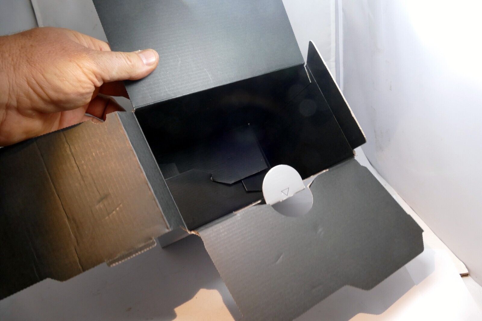 An Empty Box (only ) for  Leica V-Lux 4 DC vario Elmarit 4.5-108mm f2.8 18191