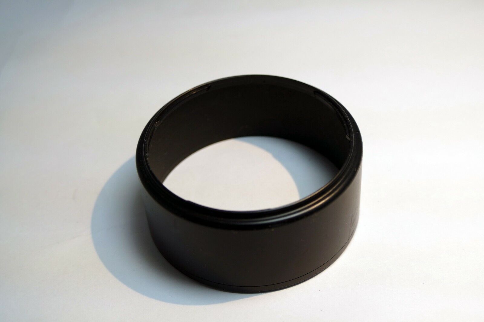 65mm ID plastic Lens Hood unknown brand  twist on type for telephoto