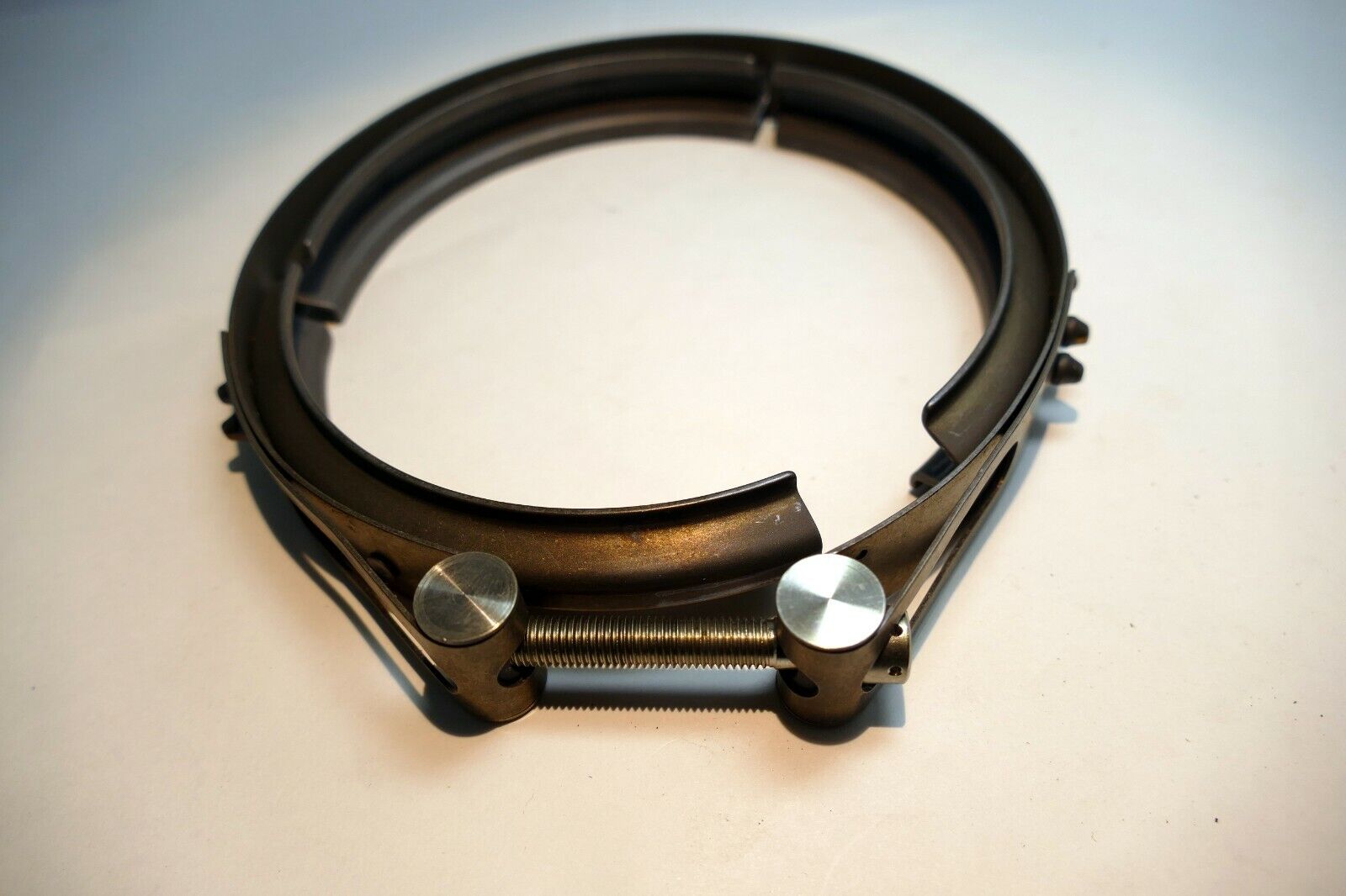 NH1007588-10 R99952-T 0004 clamp EXHAUST