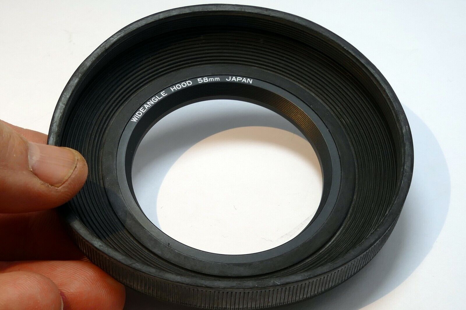 58mm screw in  Rubber Lens Hood Shade wide angle 28mm f2.8 f2.0