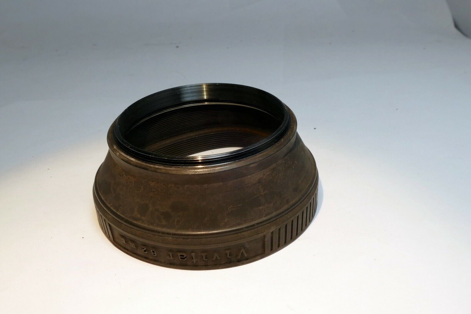 Vivitar 62mm rubber Lens Hood Shade screw in for 70-210mm 90mm macro