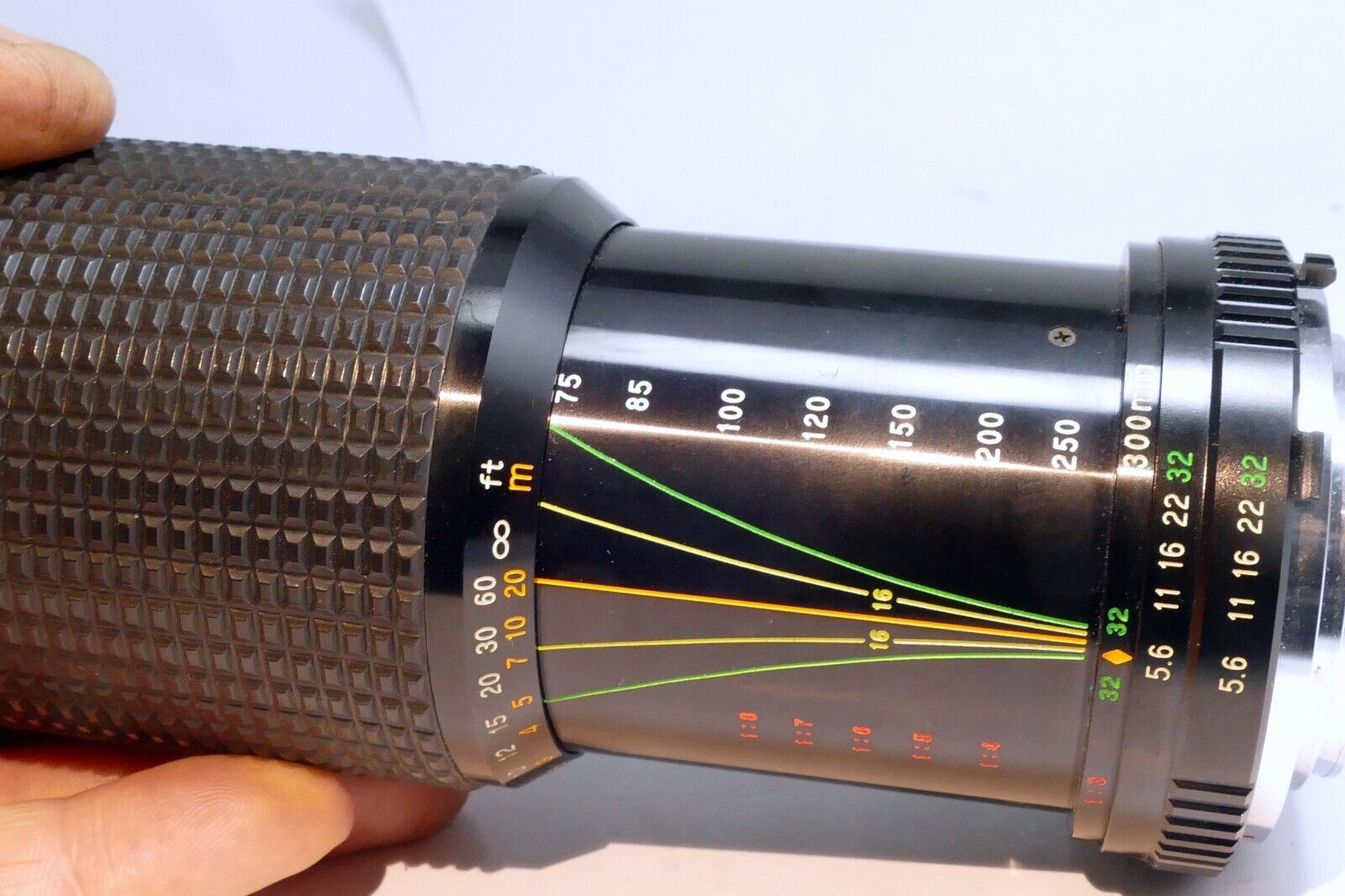 Albinar 75-300mm f5.6 MD Minolta Lens -   with fungus inside - as is for parts