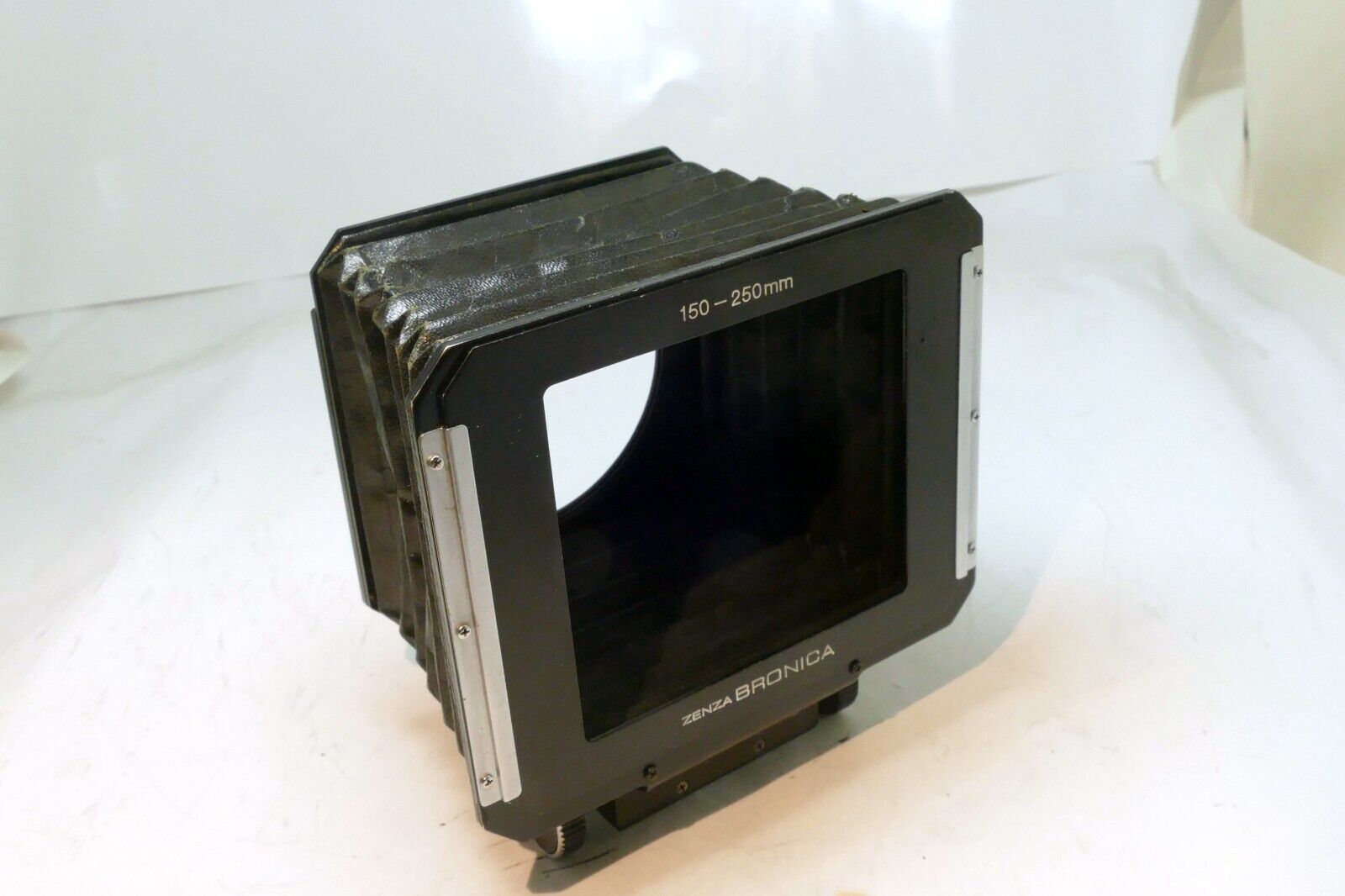 Bronica Lens Hood Shade bellows 150mm 250mm ETRs i 645 - missing lens ring