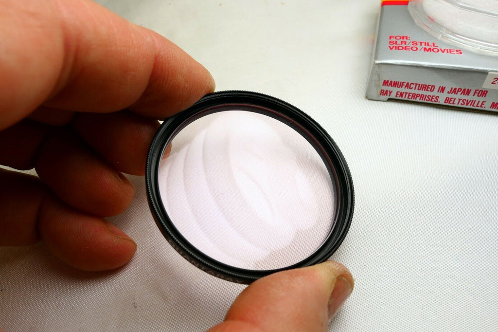 Quantaray  52mm 1A Skylight  lens filter  Mint condition