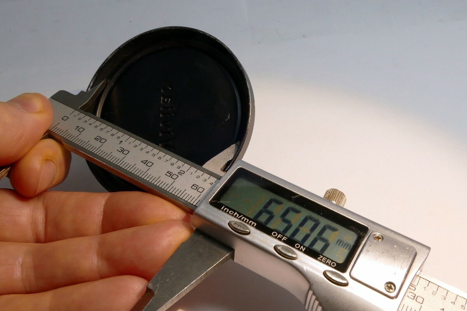 Vivitar 65mm ID Front lens cap Metal slip on type