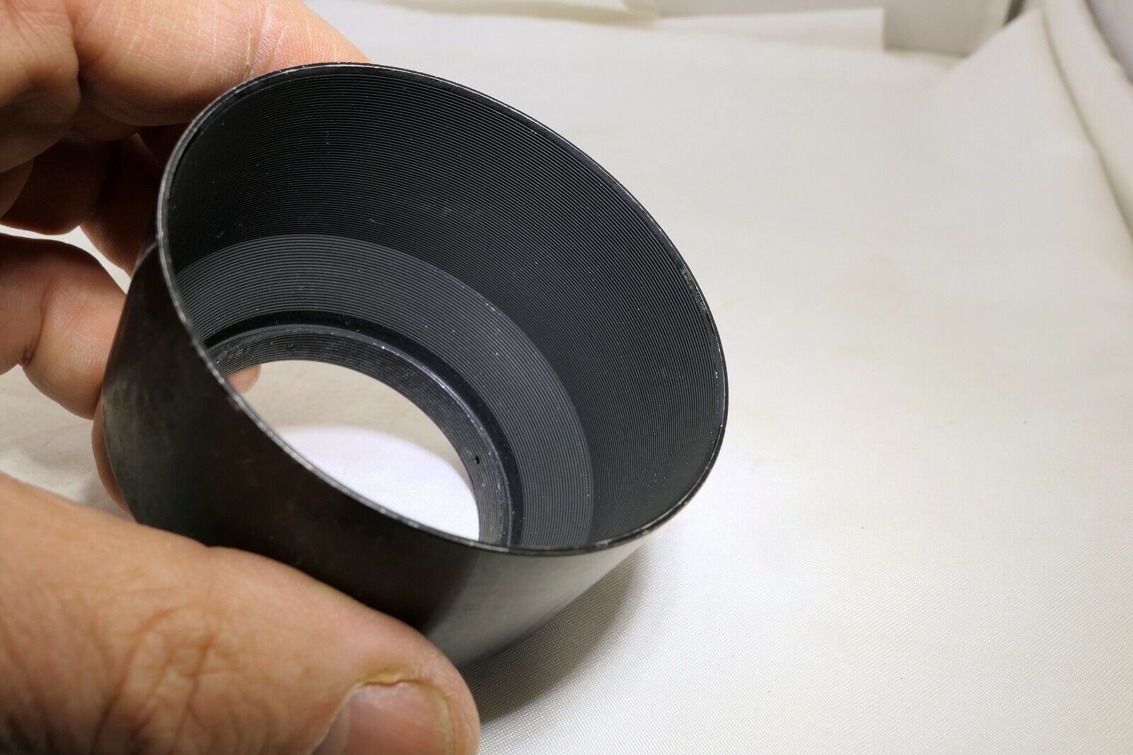 Nikon HS-4 Lens Hood 105mm f2.5 f4 Micro Nikkor Ai-s 52mm threads Genuine Shade