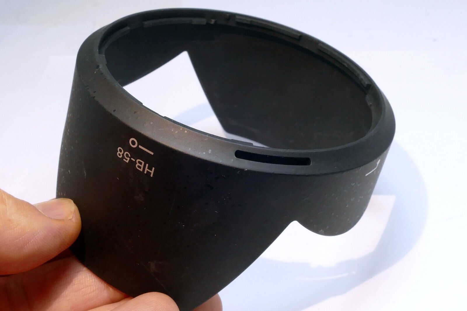 Aftermarket  HB-58 Lens Hood Shade for Nikon AF-S DX NIKKOR 18-300mm f/3.5-5.6G