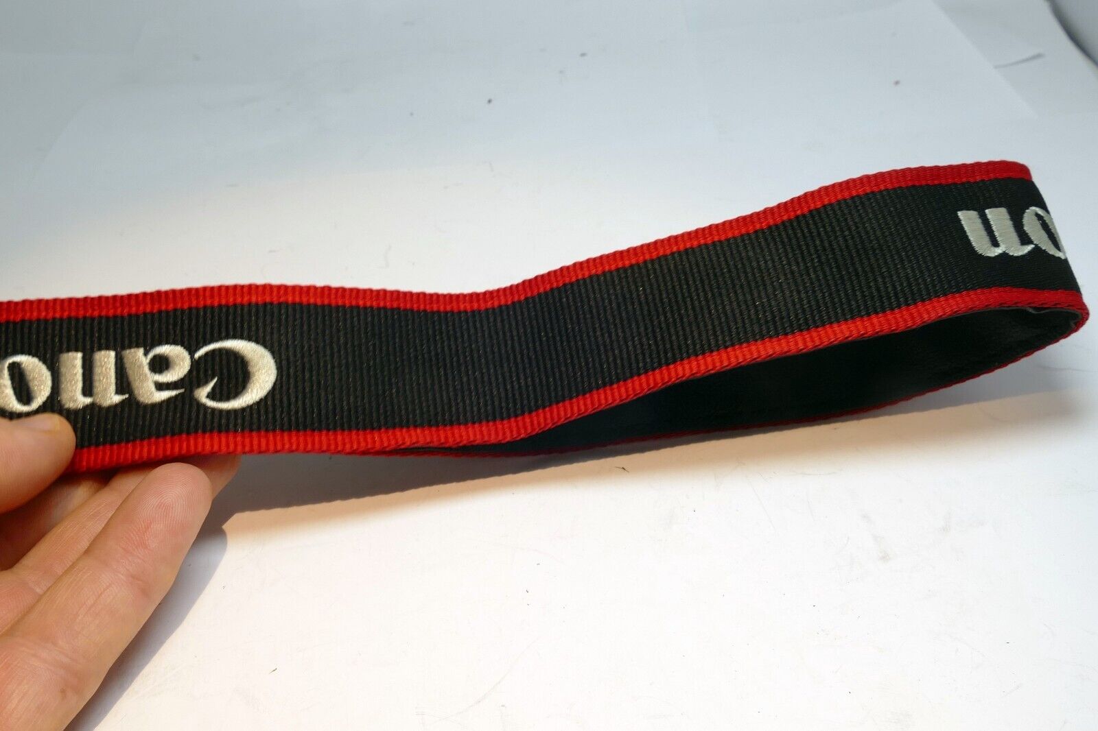 Canon EOS 80D Digital Camera Neck Shoulder Strap Black-Red - -  Genuine OEM